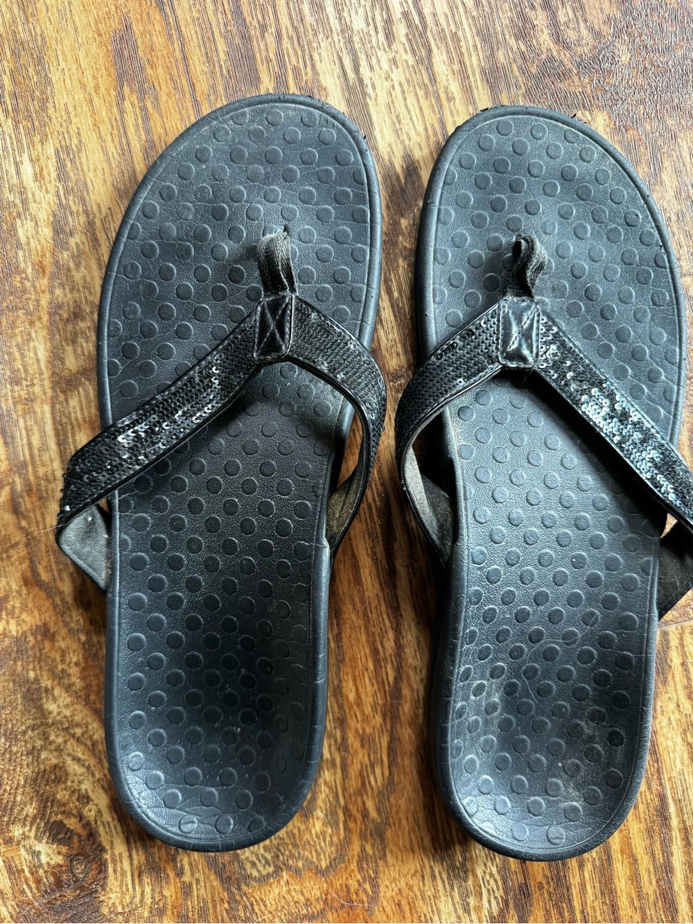 Ladies size 12 Vionic black sequin sandals